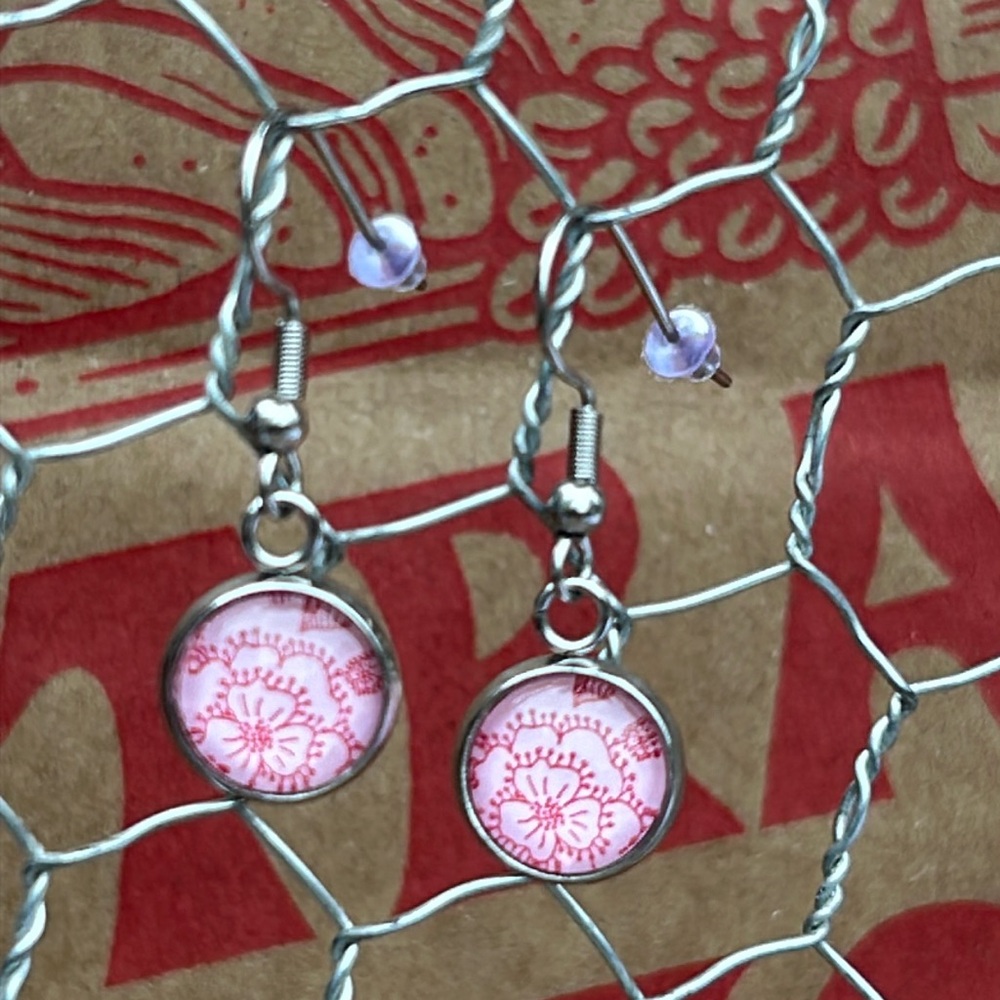Trader Joe’s earrings 10mm pink flowers